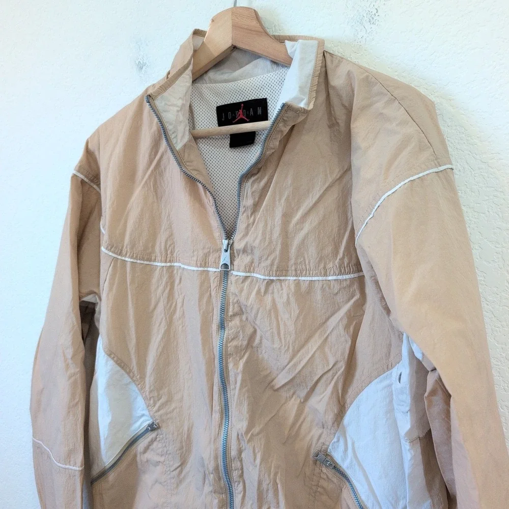 Air Jordan Flight Heritage Windbreaker Warm Up Jacket Desert Tan White Small